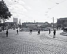 Rua Xavier de Toledo - na esquina com a Sete de Abril - em 1938 - asfaltada só na década seguinte